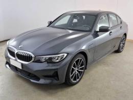 BMW 47 BMW SERIE 3 / 2018 / 4P / BERLINA 330E BUSINESS ADVANTAGE AUT.
