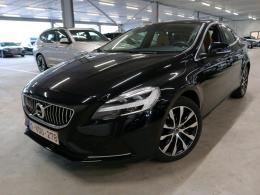 VOLVO - V40 D2 120PK Luxury Edition & Towing Hook