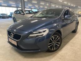 VOLVO - V40 T2 122PK Geartronic Black Edition & Towing Hook * PETROL *