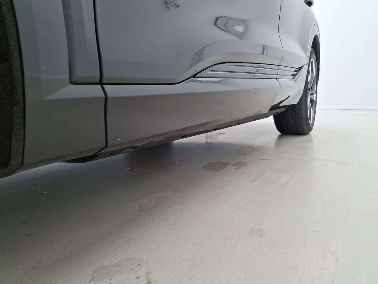 Audi E-tron 50 Quattro 12