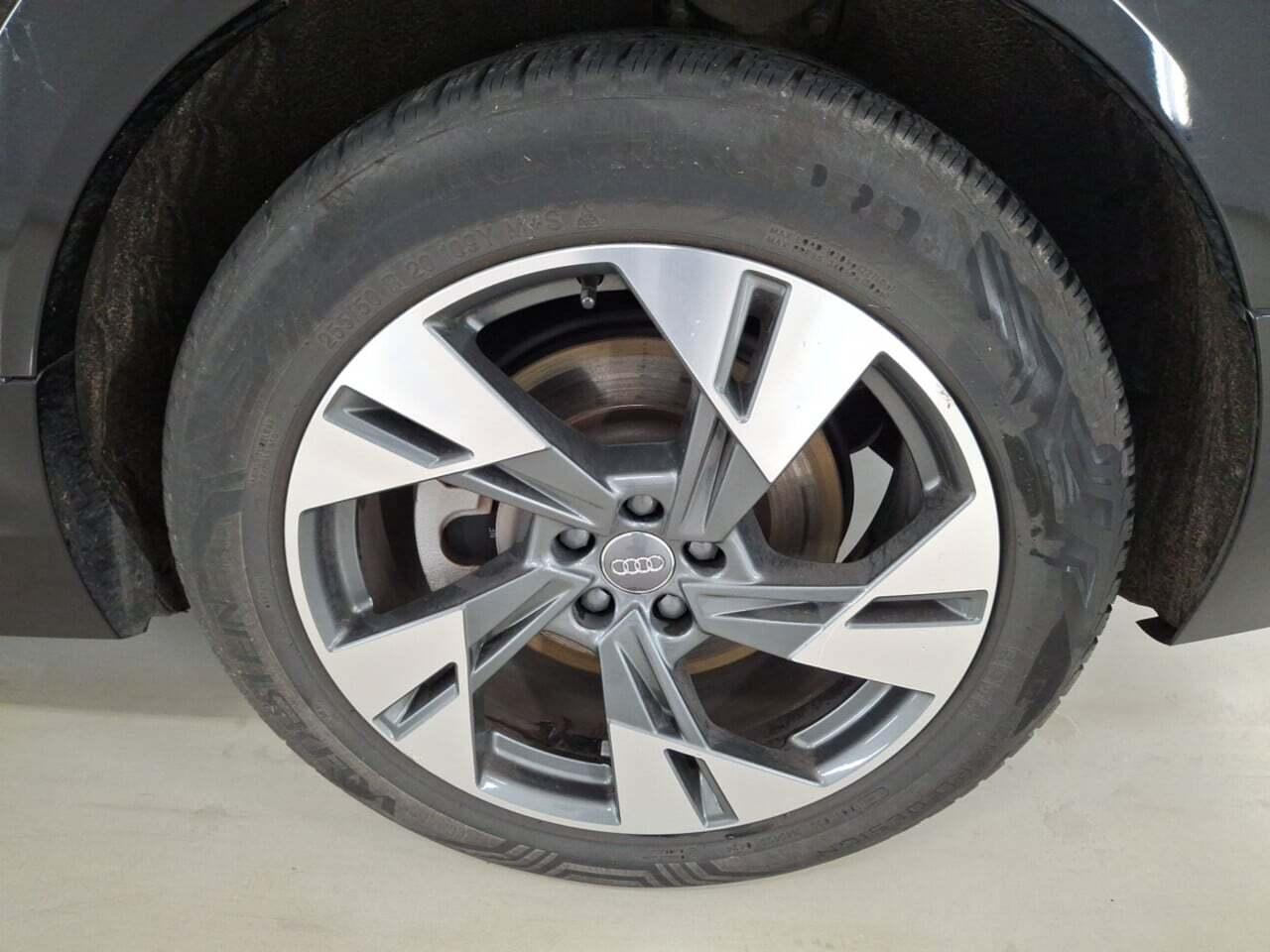 Audi E-tron 50 Quattro 25