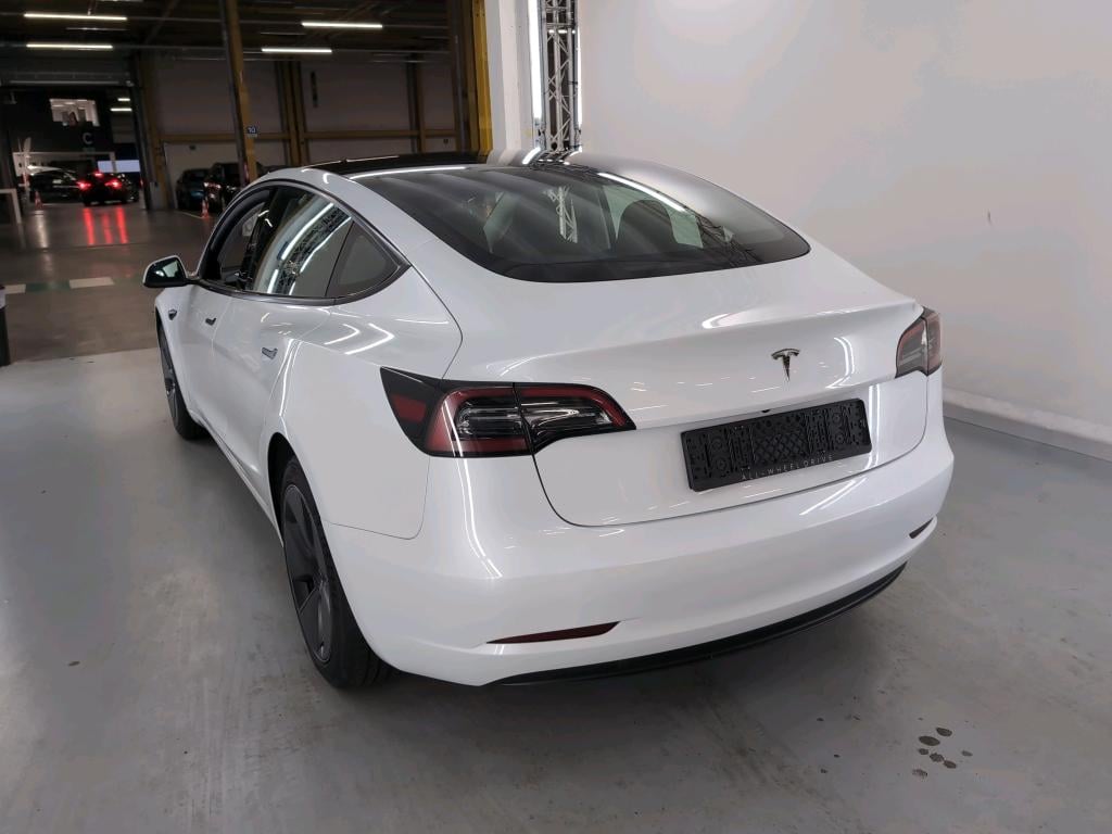 Tesla Model 3 BEV Standard RWD Plus 2