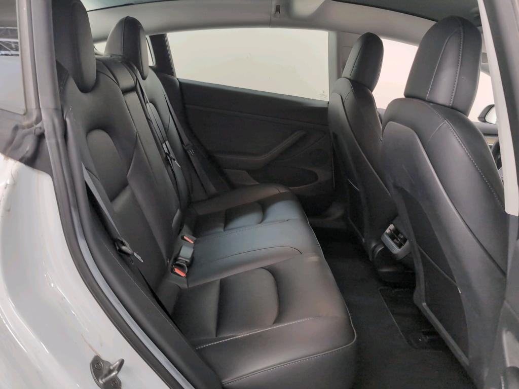 Tesla Model 3 BEV Standard RWD Plus 5