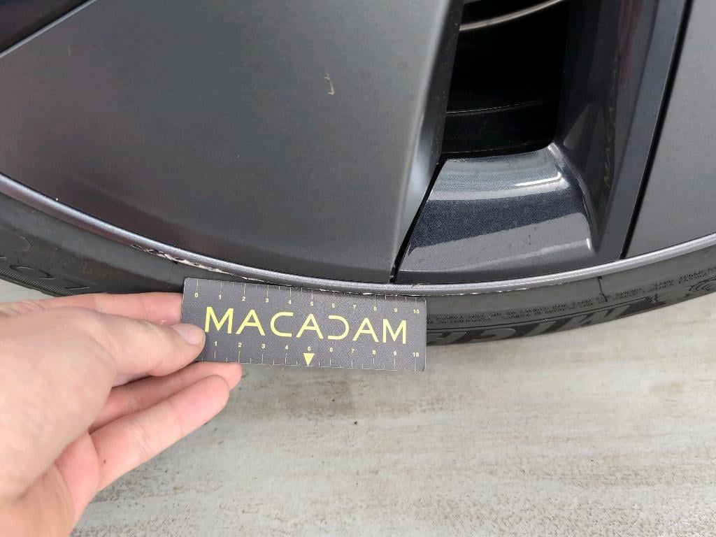 Tesla Model 3 BEV Standard RWD Plus 34