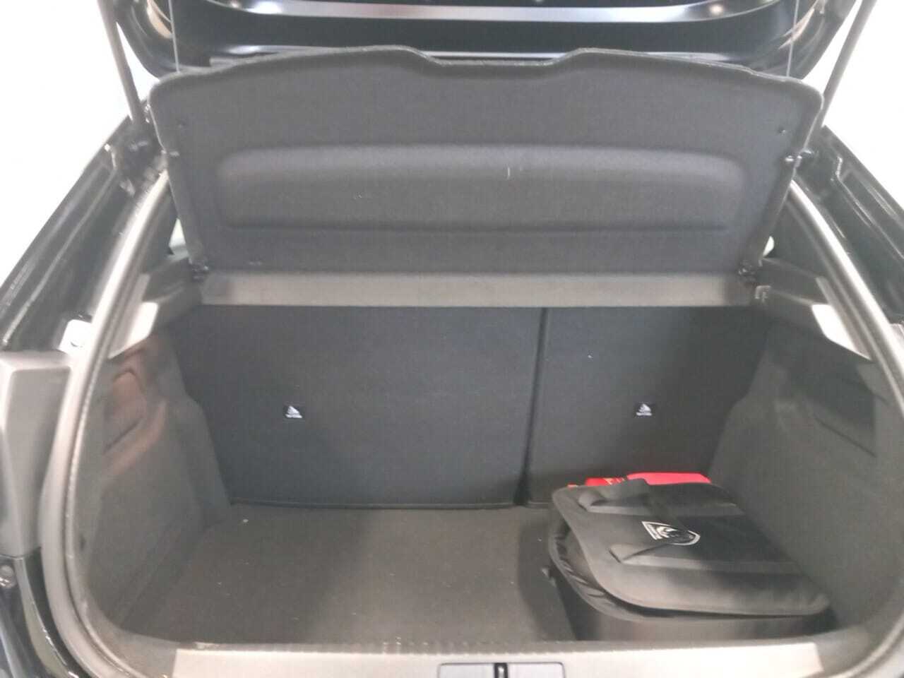 Peugeot 208 E-208 Allure Pack Connect 24