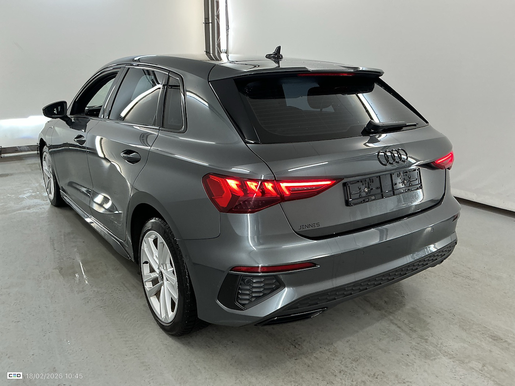 Audi A3 SB 1.4 40 TFSIe Plug-In Hybrid S-Line 5