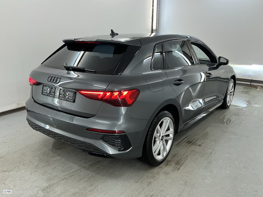 Audi A3 SB 1.4 40 TFSIe Plug-In Hybrid S-Line 4