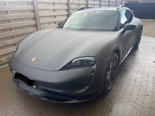 Porsche Taycan Cross Turismo