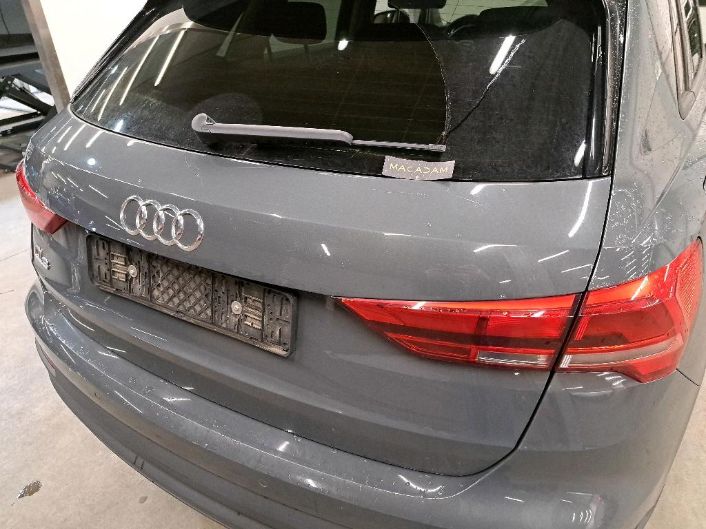 Audi Q3 24