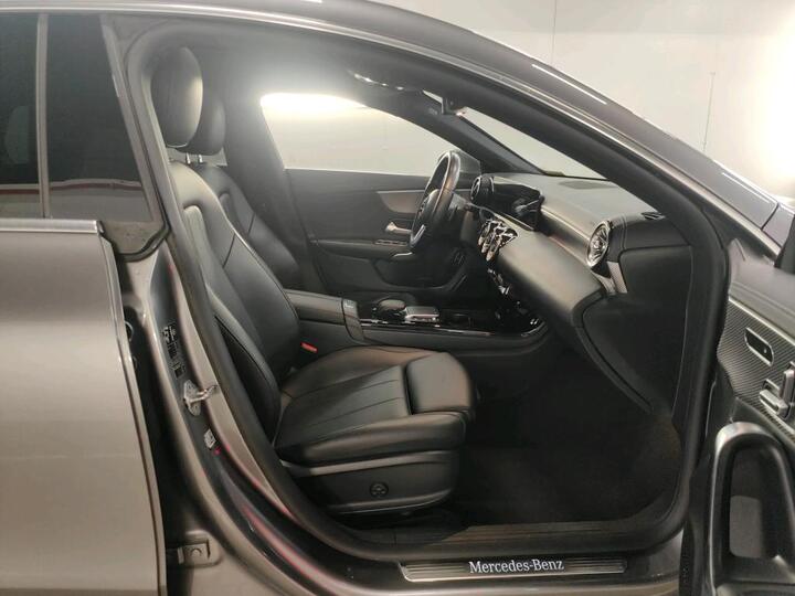 Mercedes CLA 200 Shooting Brake 6