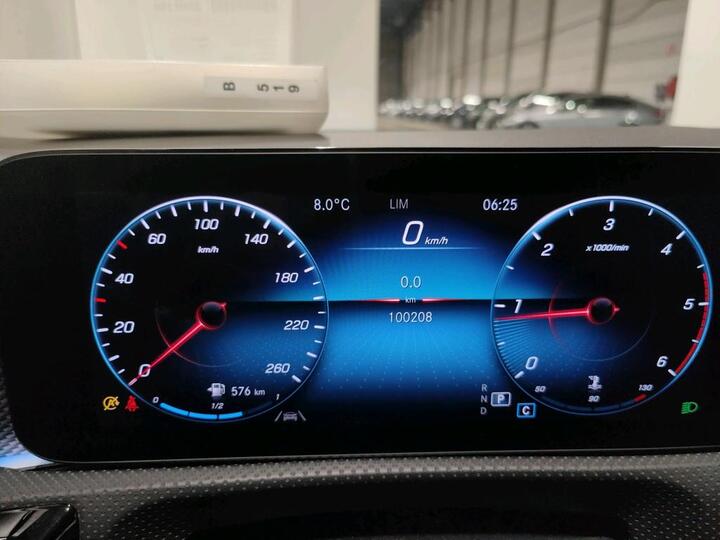 Mercedes CLA 200 Shooting Brake 8