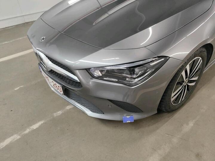 Mercedes CLA 200 Shooting Brake 11