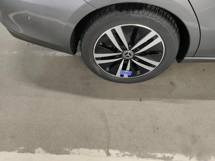 Mercedes CLA 200 Shooting Brake 33