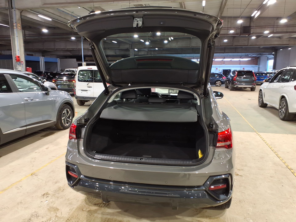 Audi Q3 Sportback 1.5 35 TFSI 10