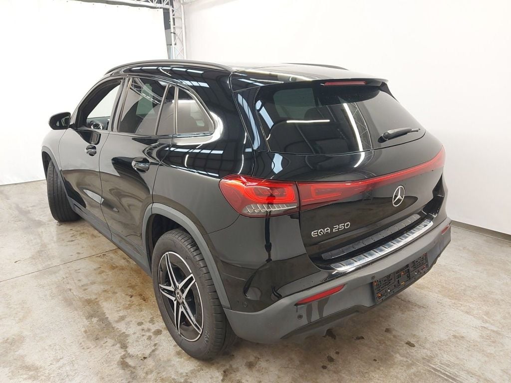 Mercedes EQA 250 7