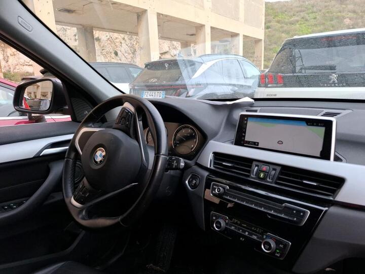 BMW X1 sDrive16d Design Aut. 5