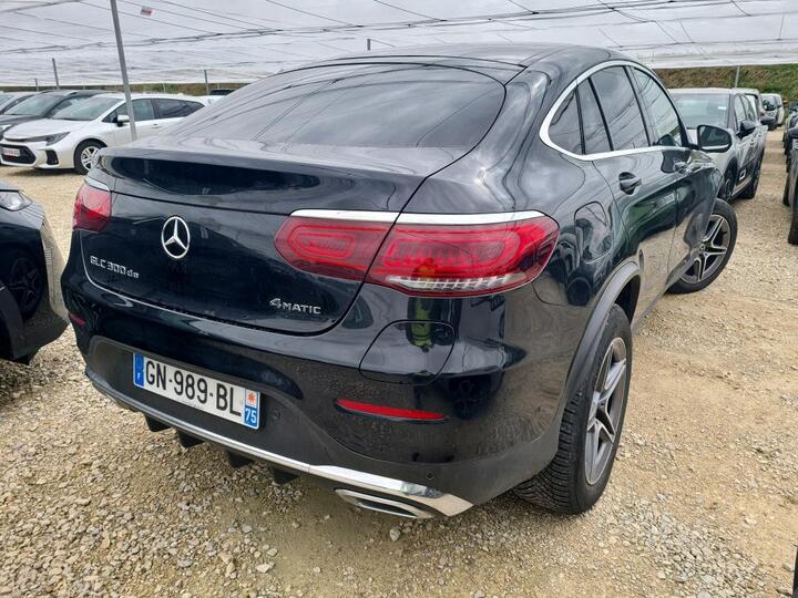 Mercedes-Benz GLC 300de Coupe Plug-In Hybrid AMG 4Matic 3