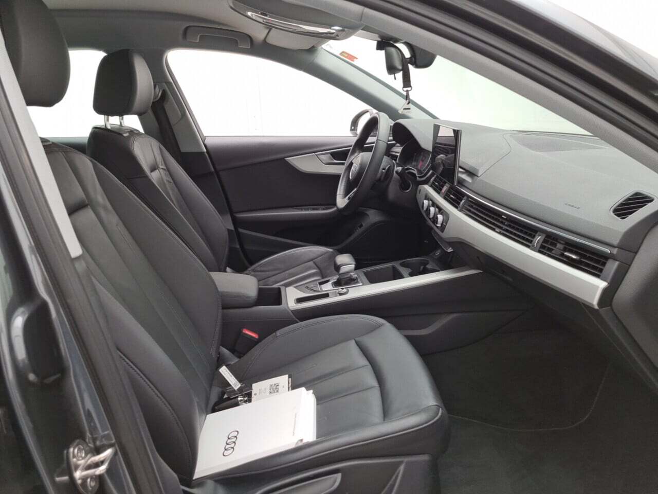 Audi A4 Avant 2.0 30 TDI S-Line 9