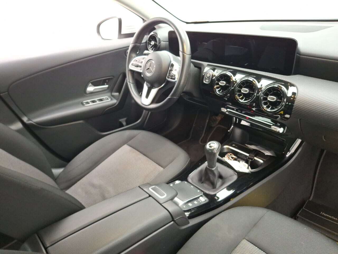 Mercedes-Benz A 180d Limousine 6