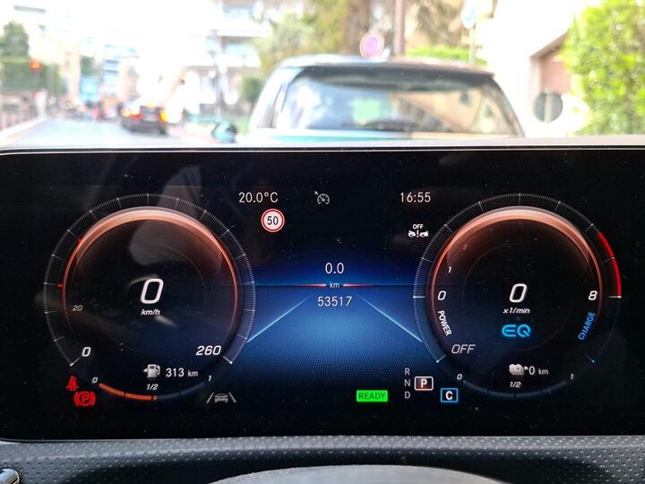 Mercedes-Benz CLA 250e Plug-In Hybrid AMG Night 12