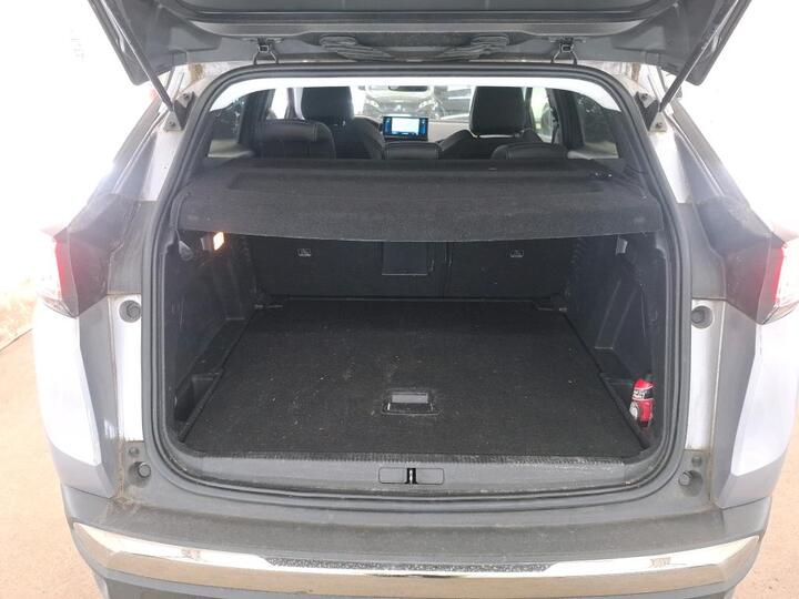 Peugeot 3008 1.2 PureTech Allure 10