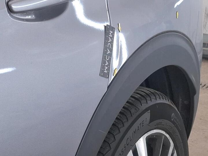 Peugeot 3008 1.2 PureTech Allure 21