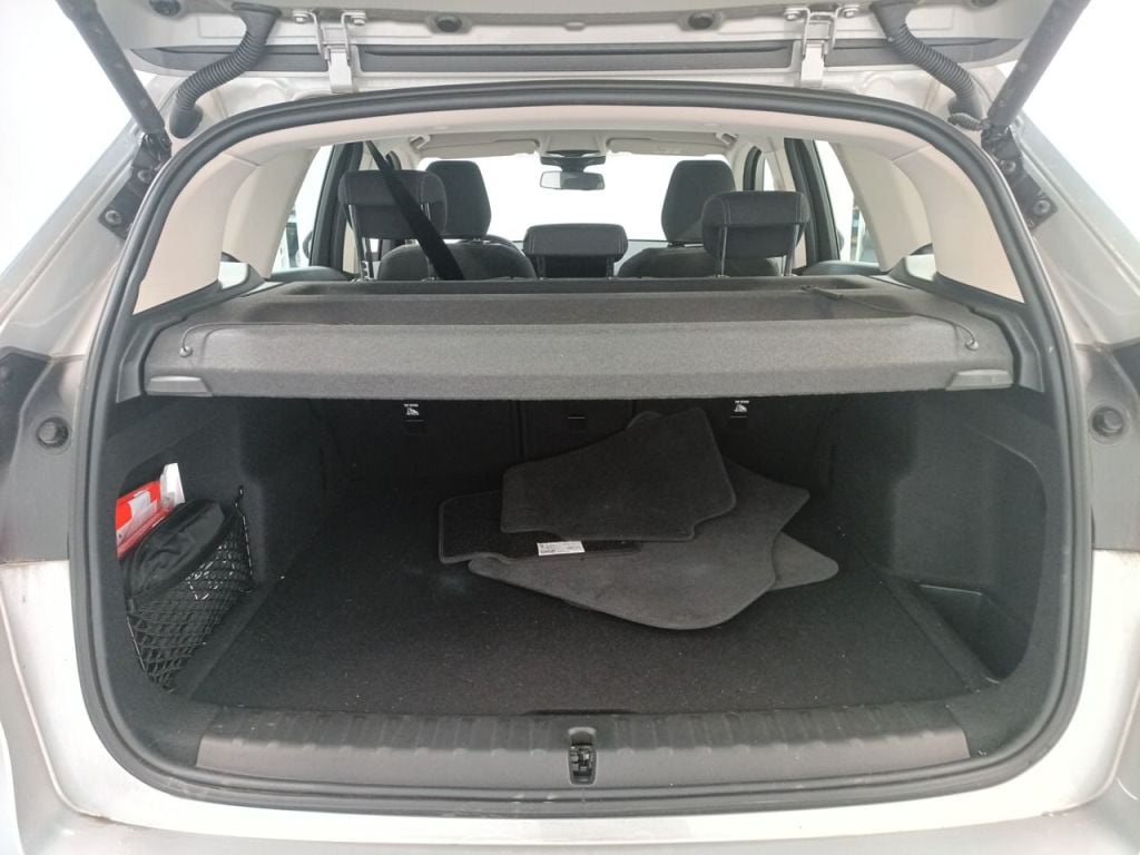 BMW X1 2.0 sDrive18d Aut. 9