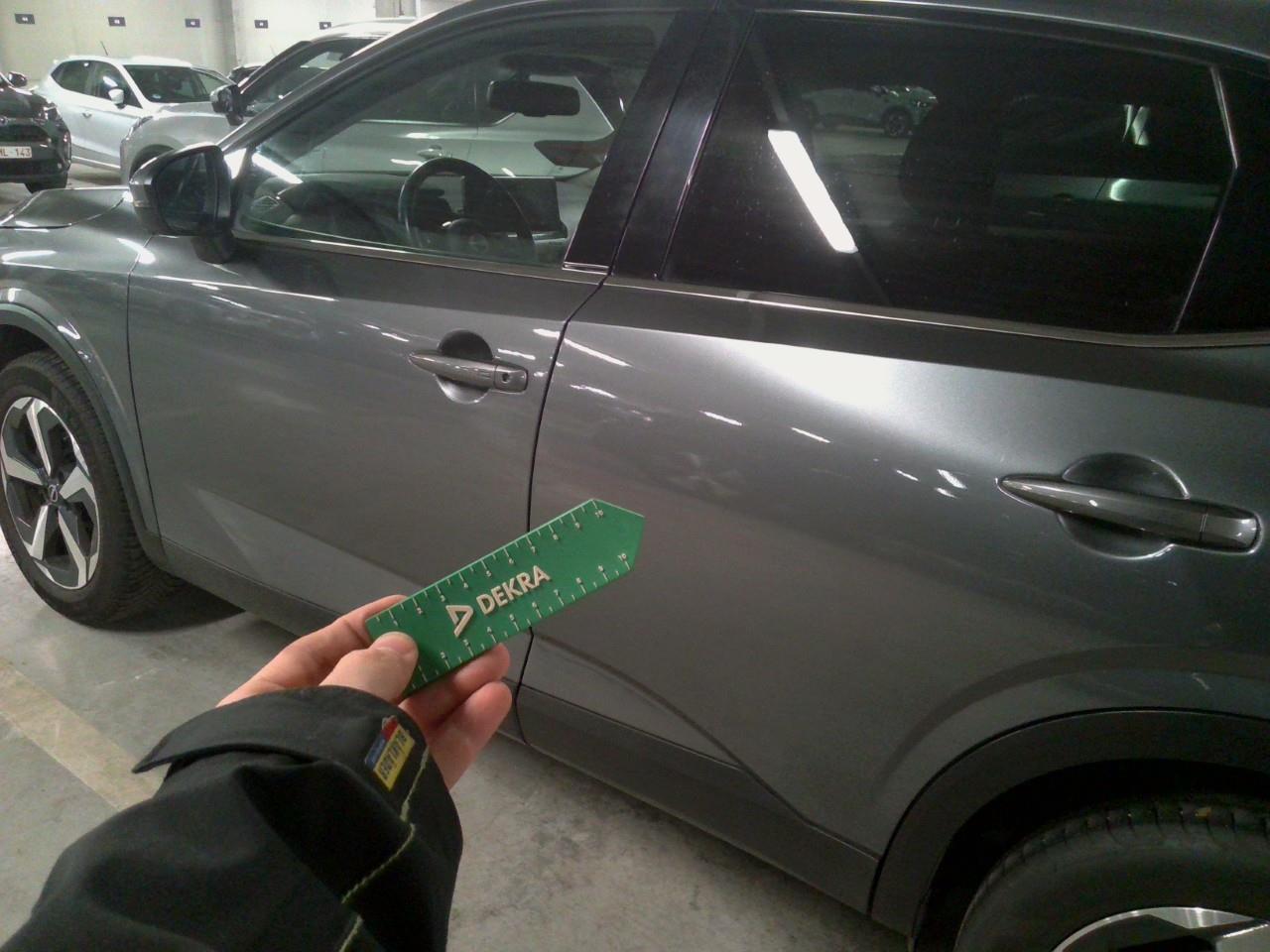 Nissan Qashqai 1.3i Mild-Hybrid N-Connecta Design 15