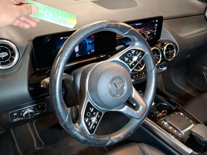 Mercedes GLA 200d 25