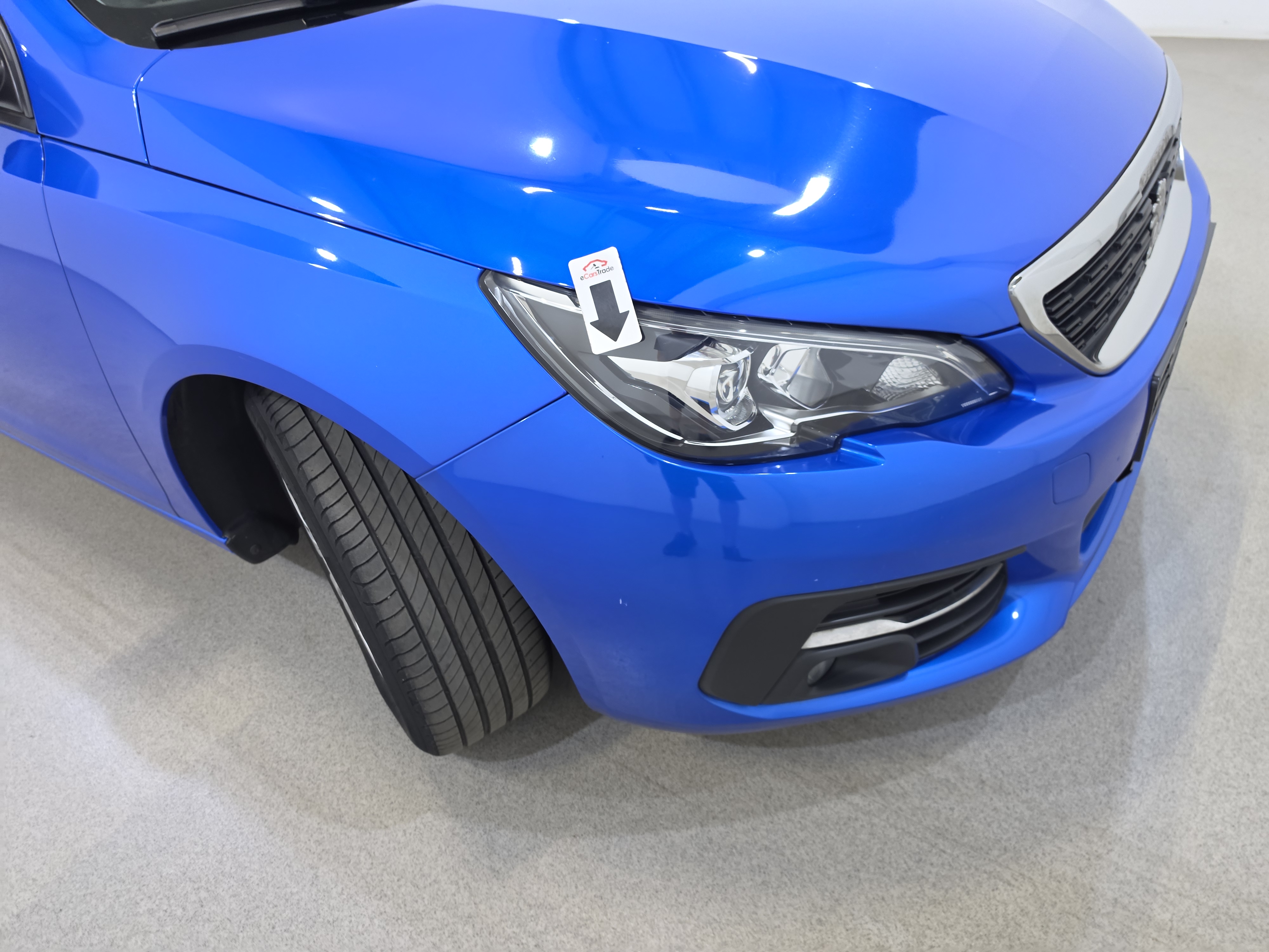 Peugeot 308 1.5 BlueHDi I-Cockpit Navi Klima PDC 32