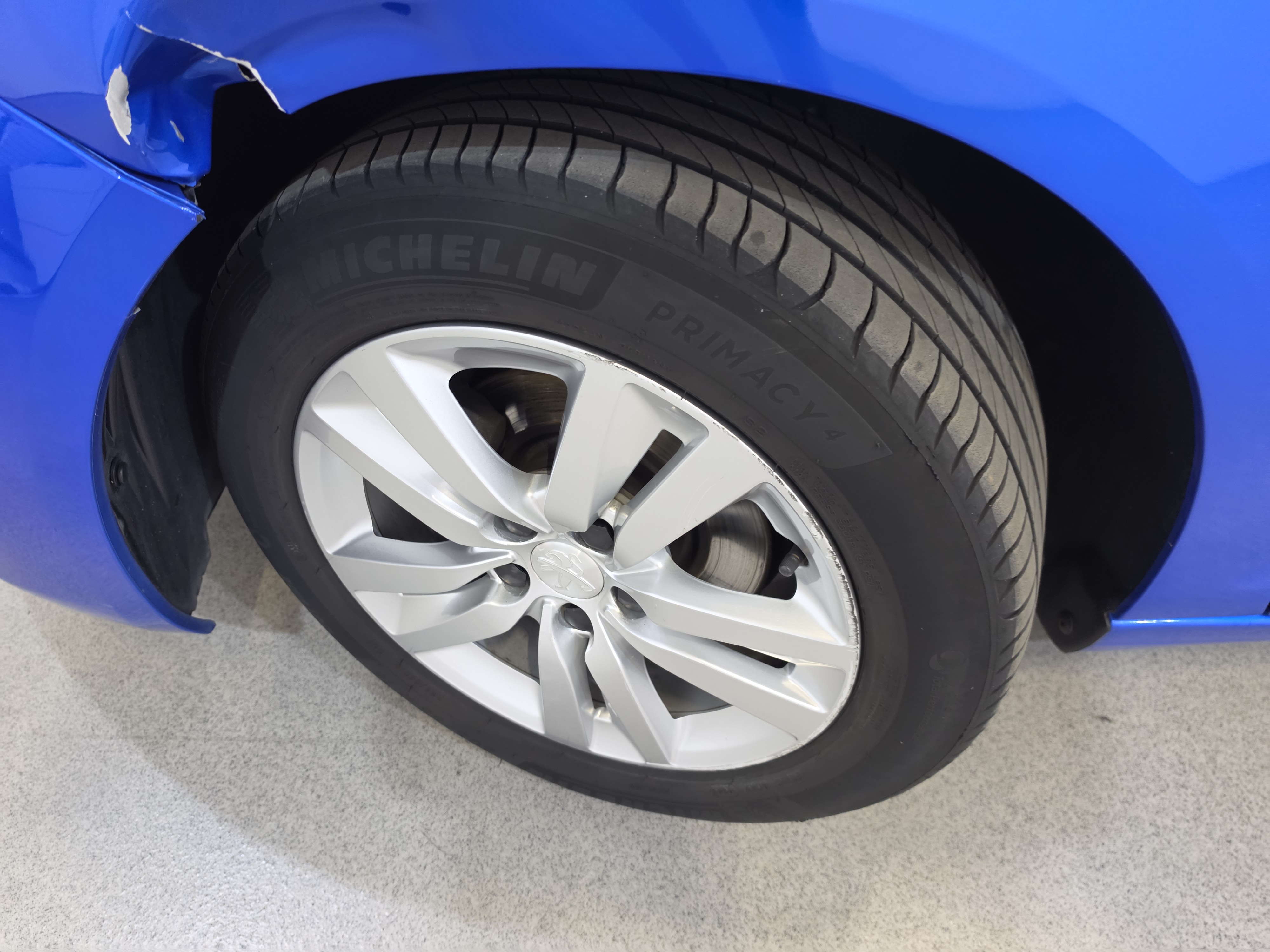 Peugeot 308 1.5 BlueHDi I-Cockpit Navi Klima PDC 35