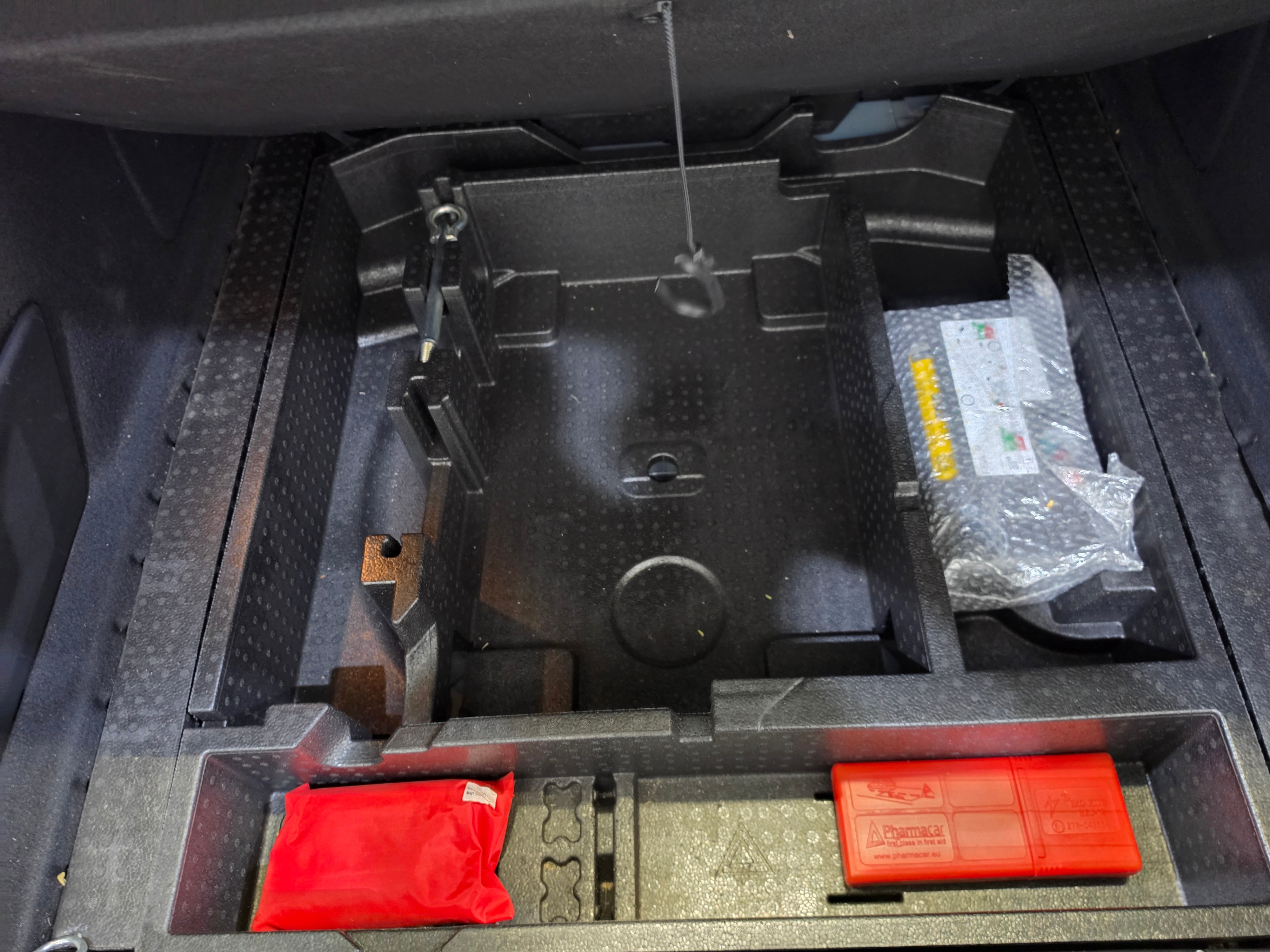 Peugeot 308 1.5 BlueHDi I-Cockpit Navi Klima PDC 15
