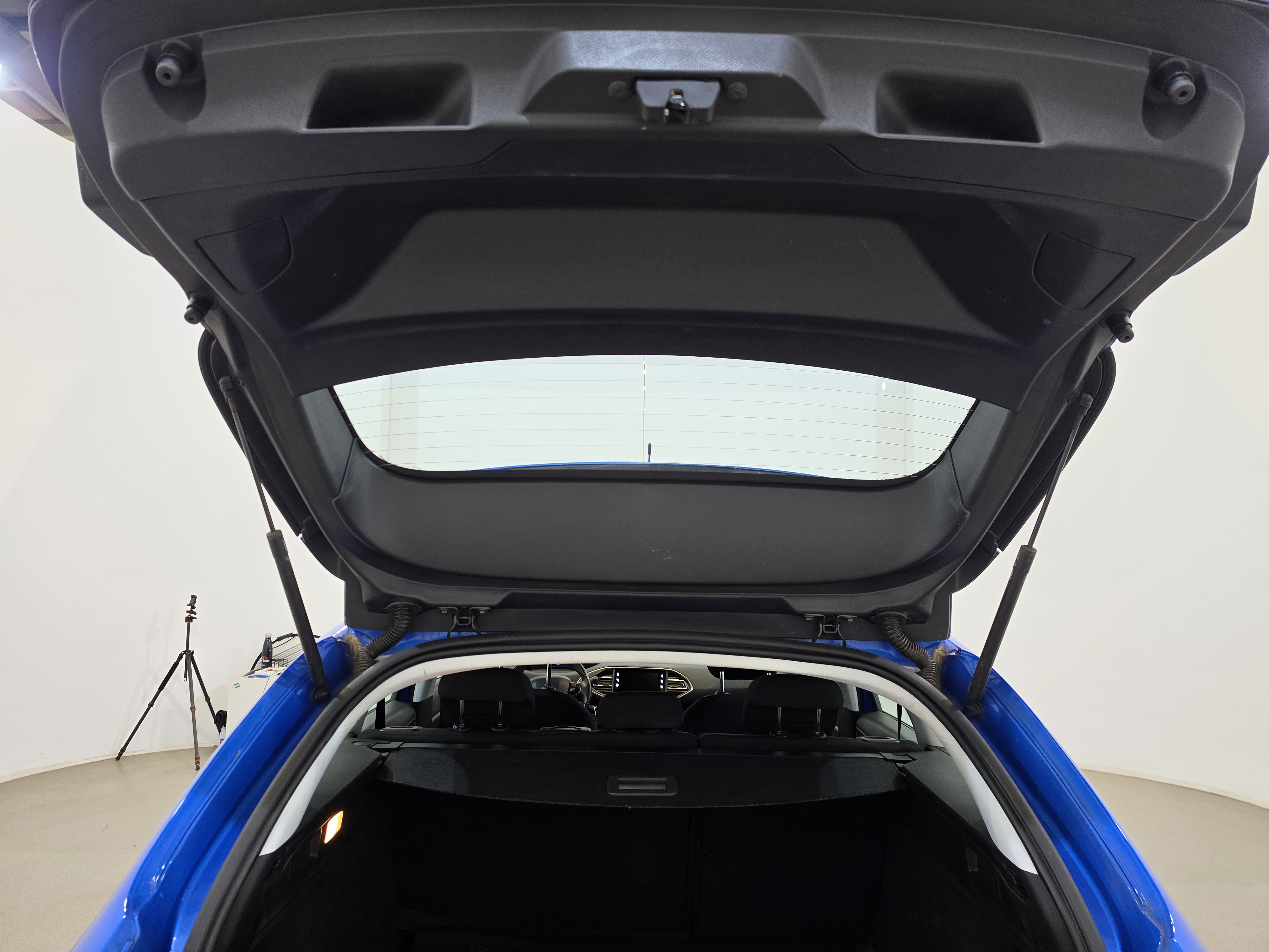 Peugeot 308 1.5 BlueHDi I-Cockpit Navi Klima PDC 16