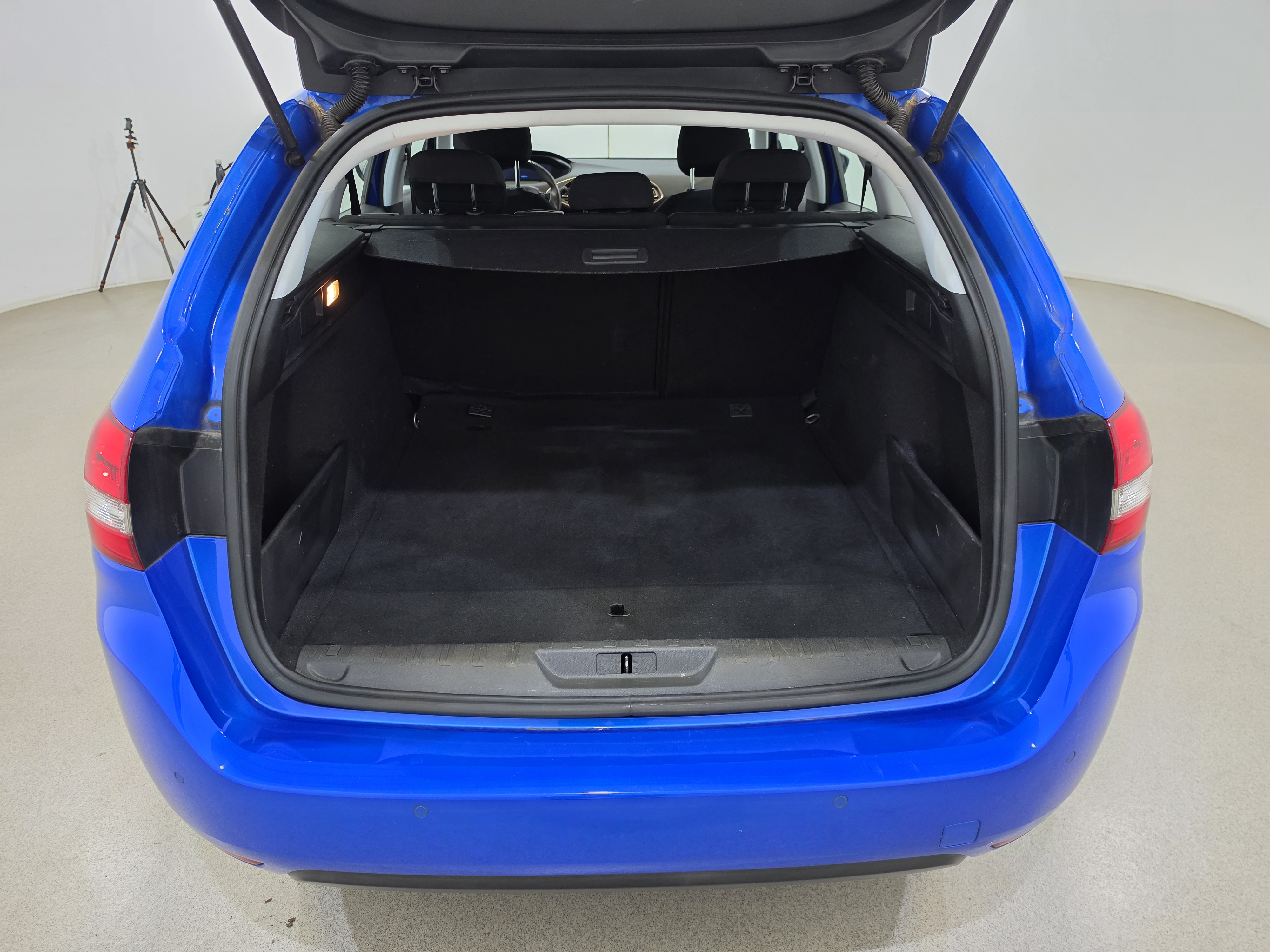 Peugeot 308 1.5 BlueHDi I-Cockpit Navi Klima PDC 14