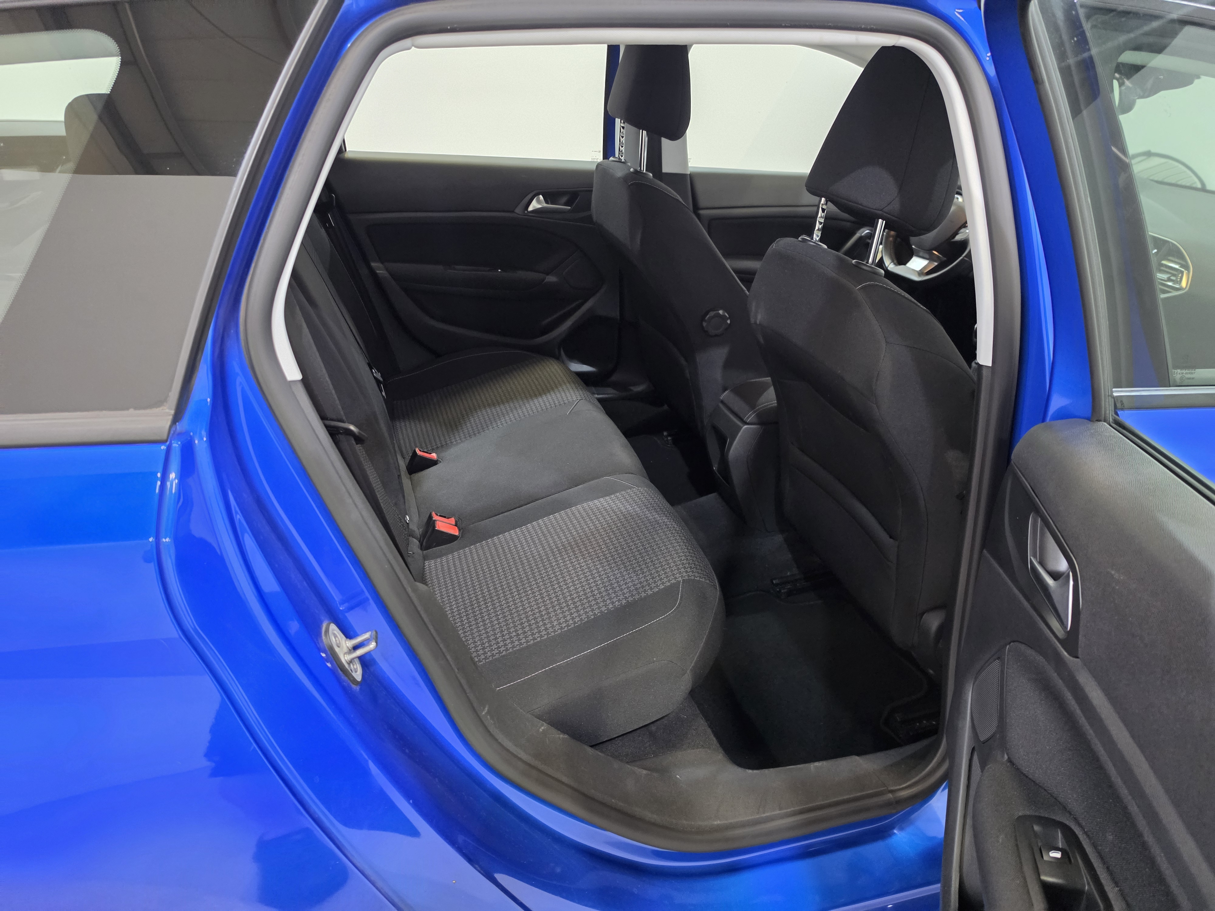 Peugeot 308 1.5 BlueHDi I-Cockpit Navi Klima PDC 13