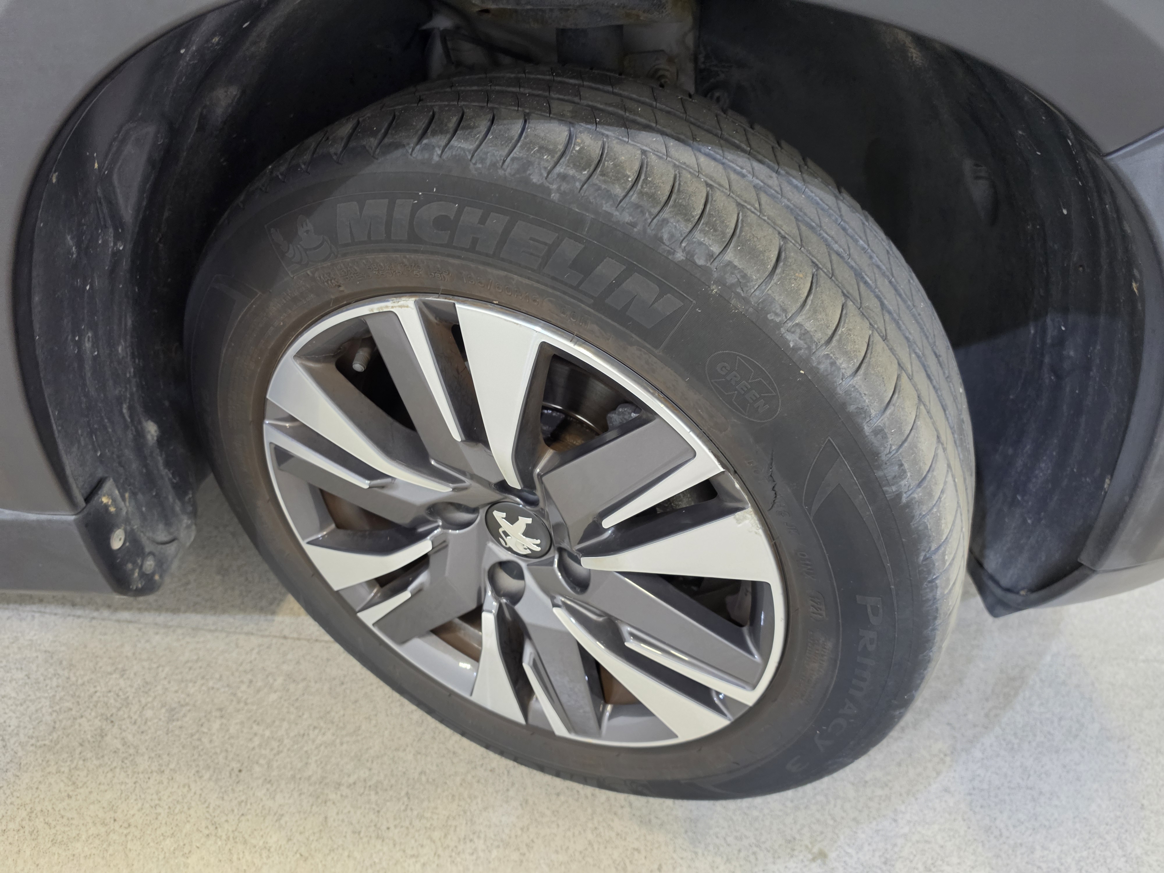 Peugeot 2008 1.2 PureTech Allure 37