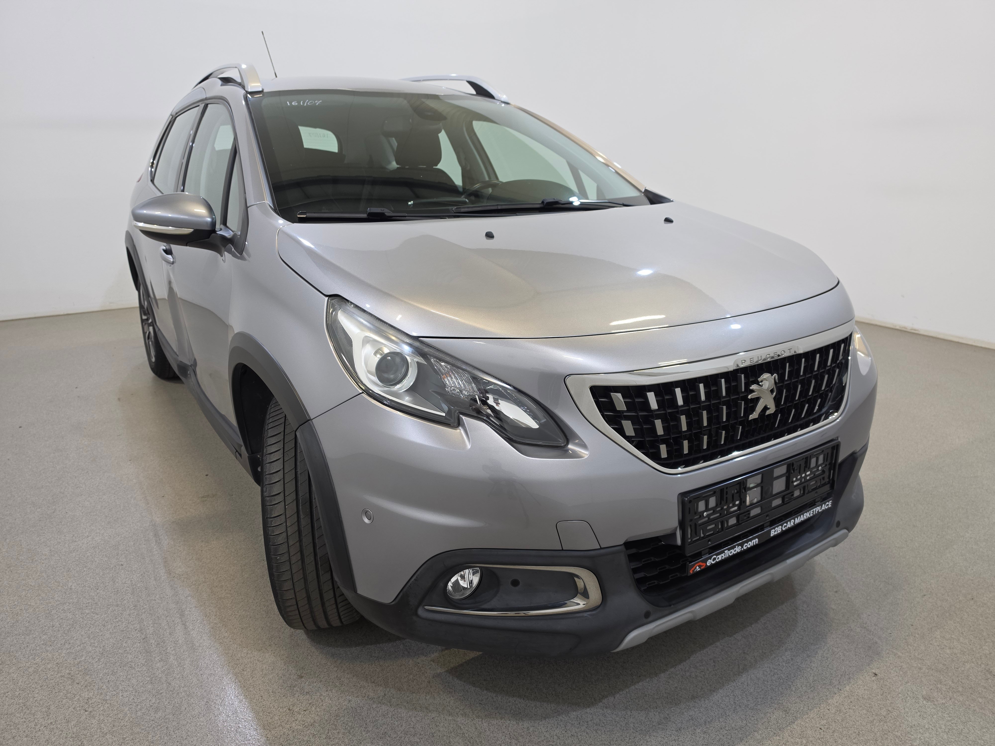 Peugeot 2008 1.2 PureTech Allure 3