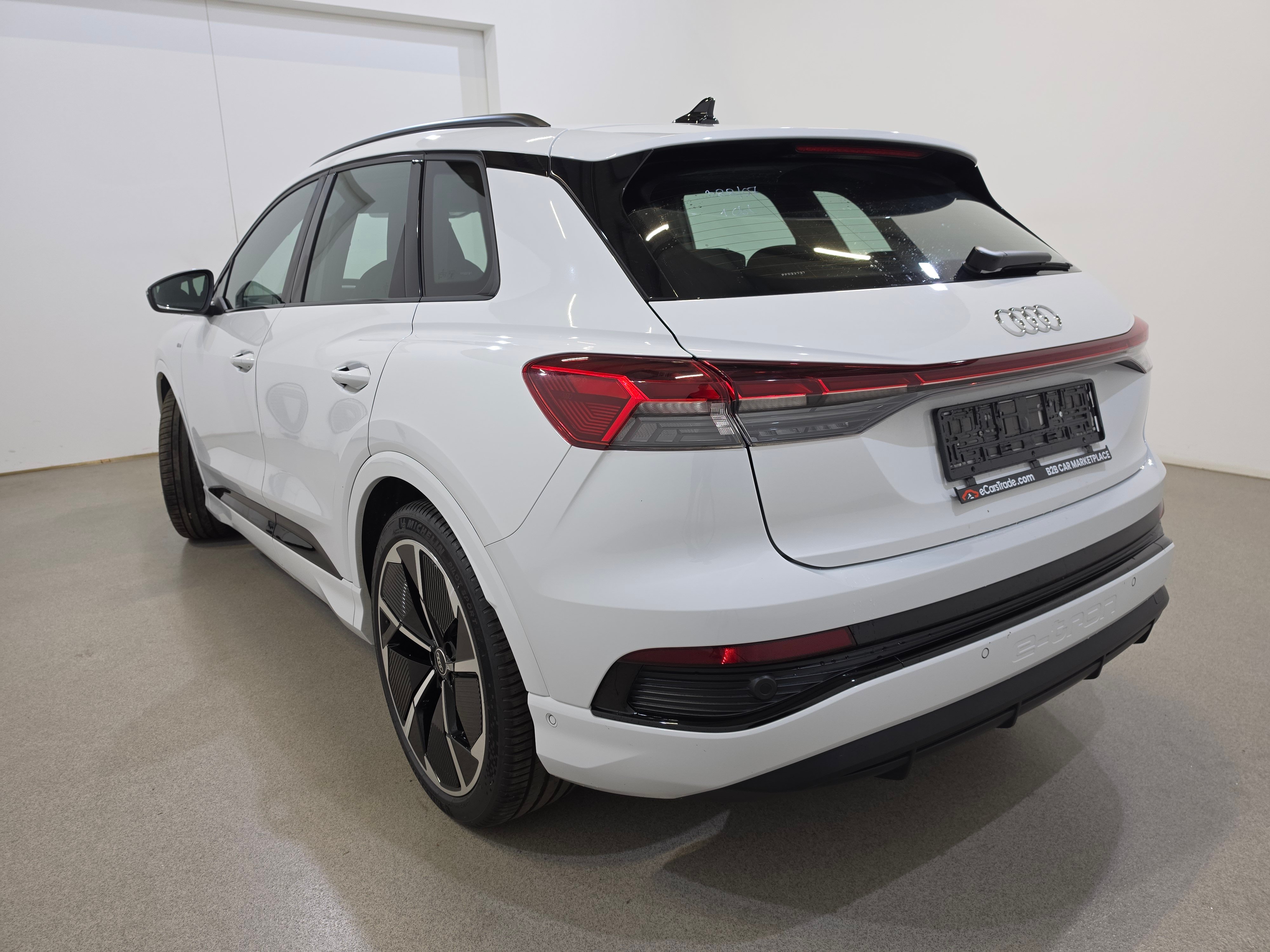 Audi Q4 e-tron 40 S-Line 6