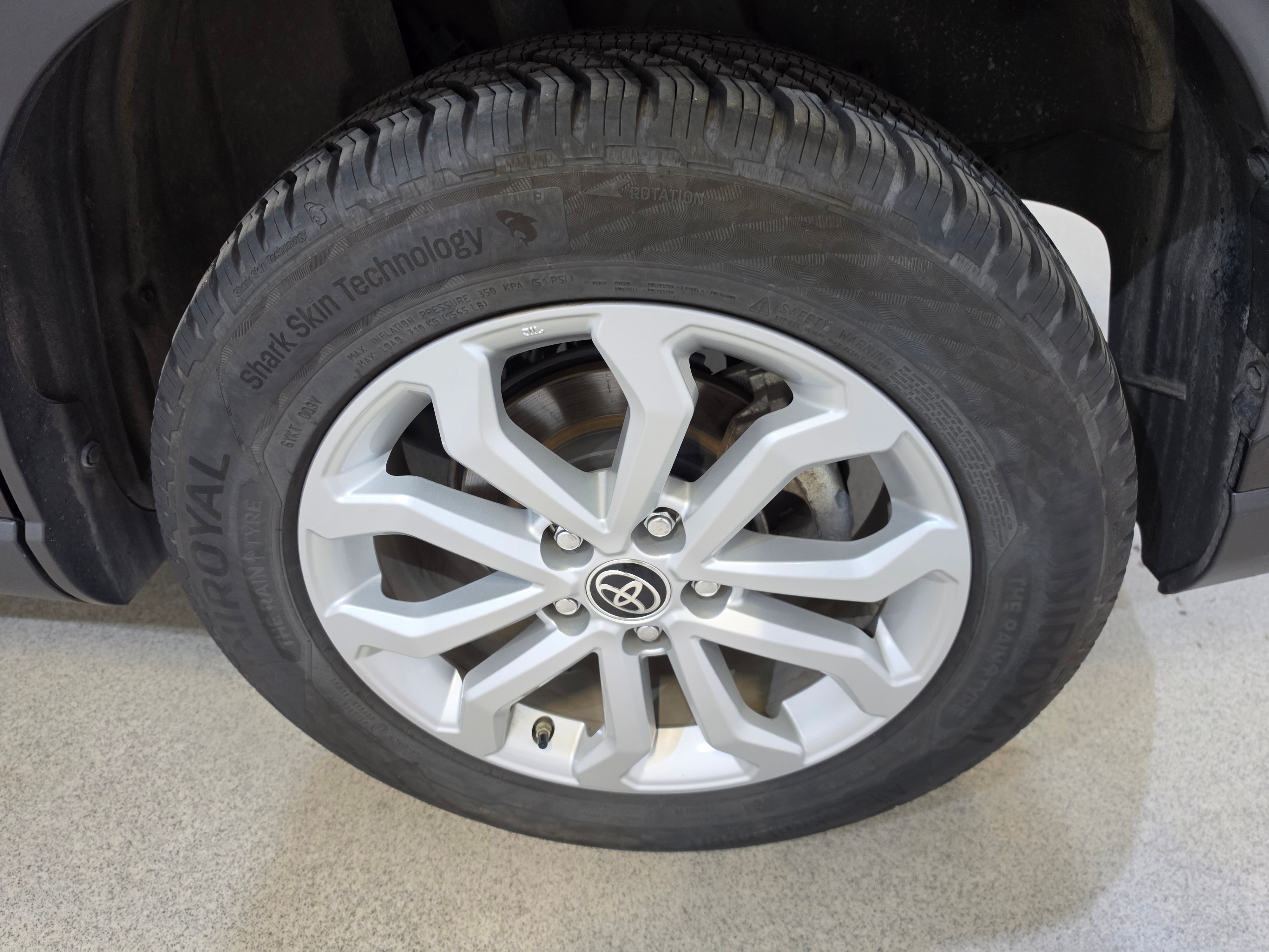 Toyota Corolla Cross 1.8 e-CVT Hybrid Dynamic 36