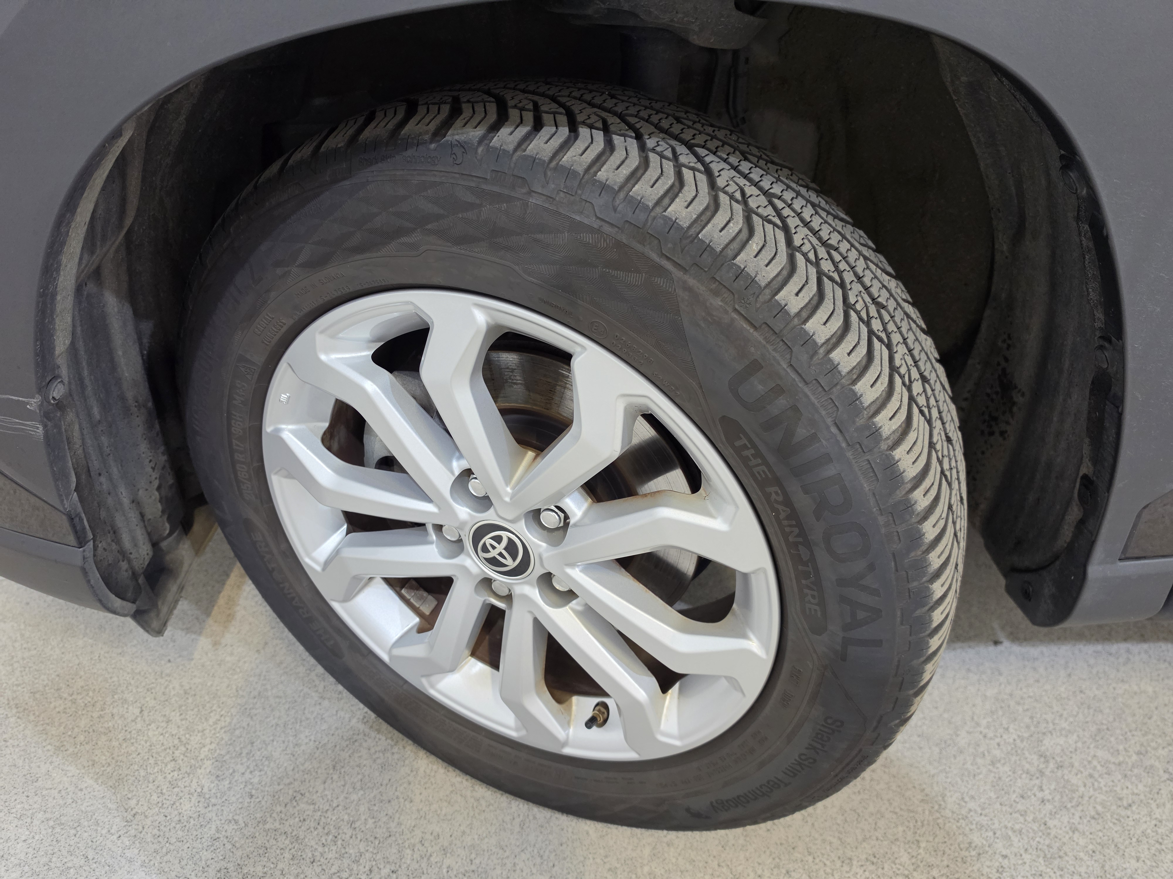 Toyota Corolla Cross 1.8 e-CVT Hybrid Dynamic 33