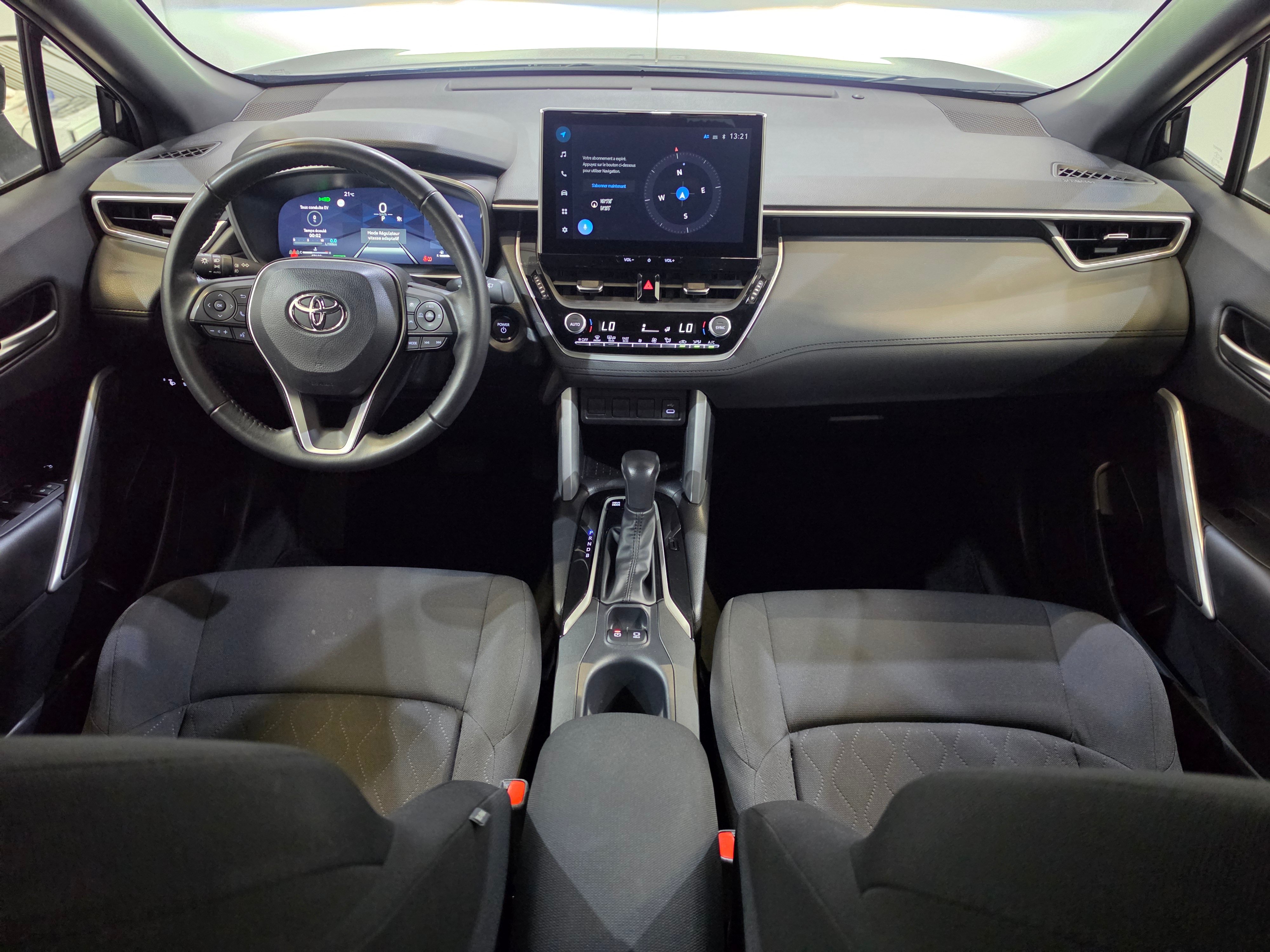 Toyota Corolla Cross 1.8 e-CVT Hybrid Dynamic 8