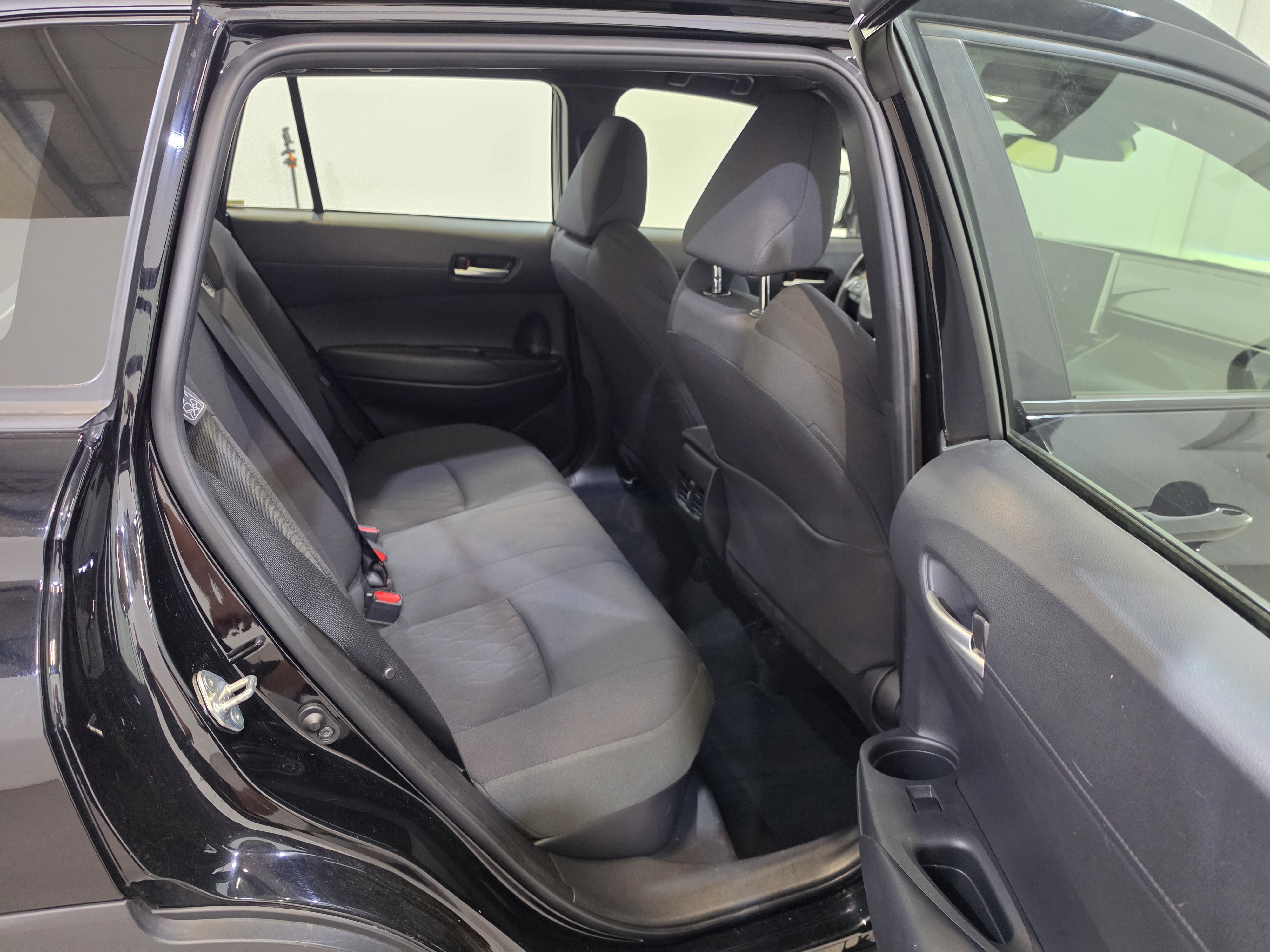 Toyota Corolla Cross 1.8 e-CVT Hybrid Dynamic 13