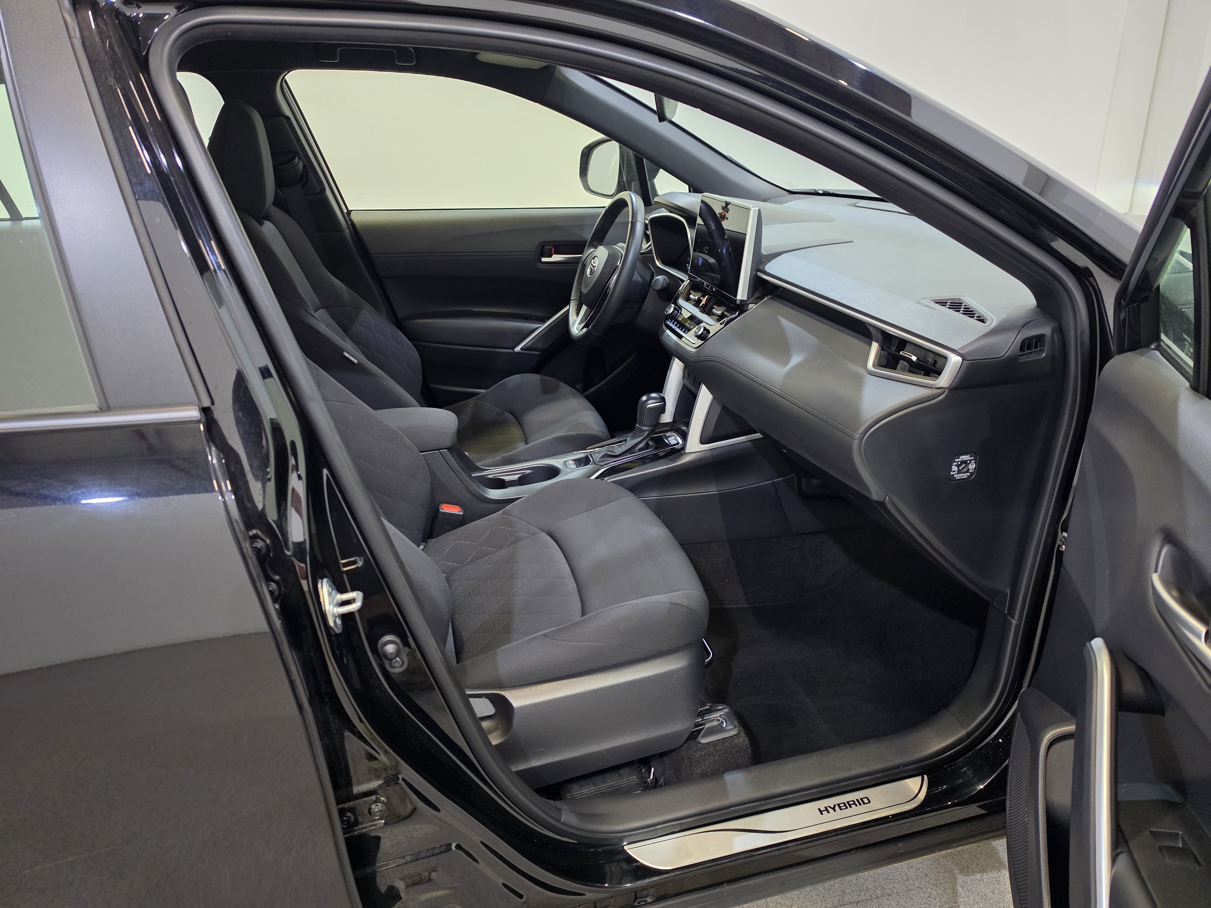 Toyota Corolla Cross 1.8 e-CVT Hybrid Dynamic 11
