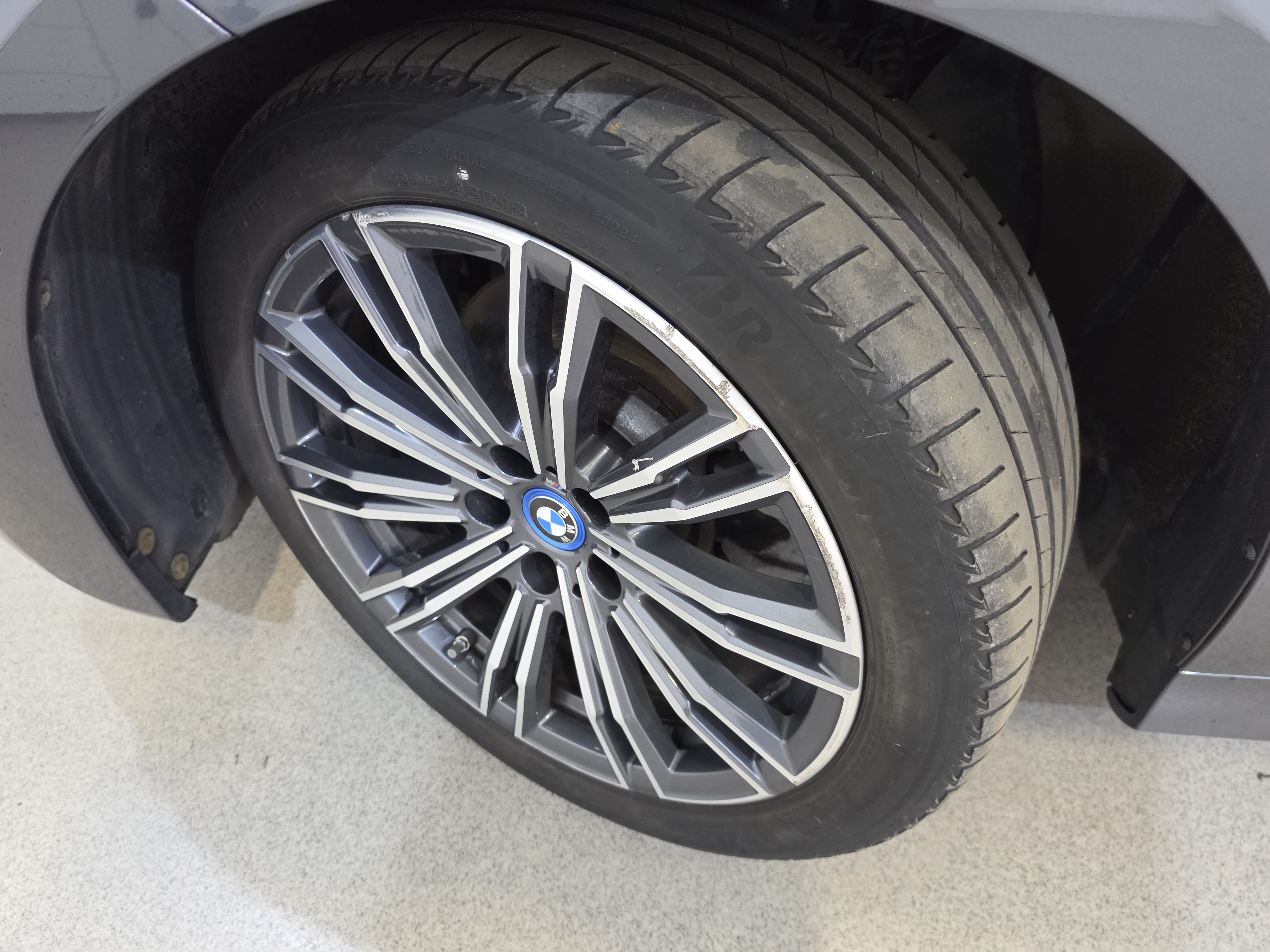 BMW 320e Plug-In Hybrid M-Sport 33