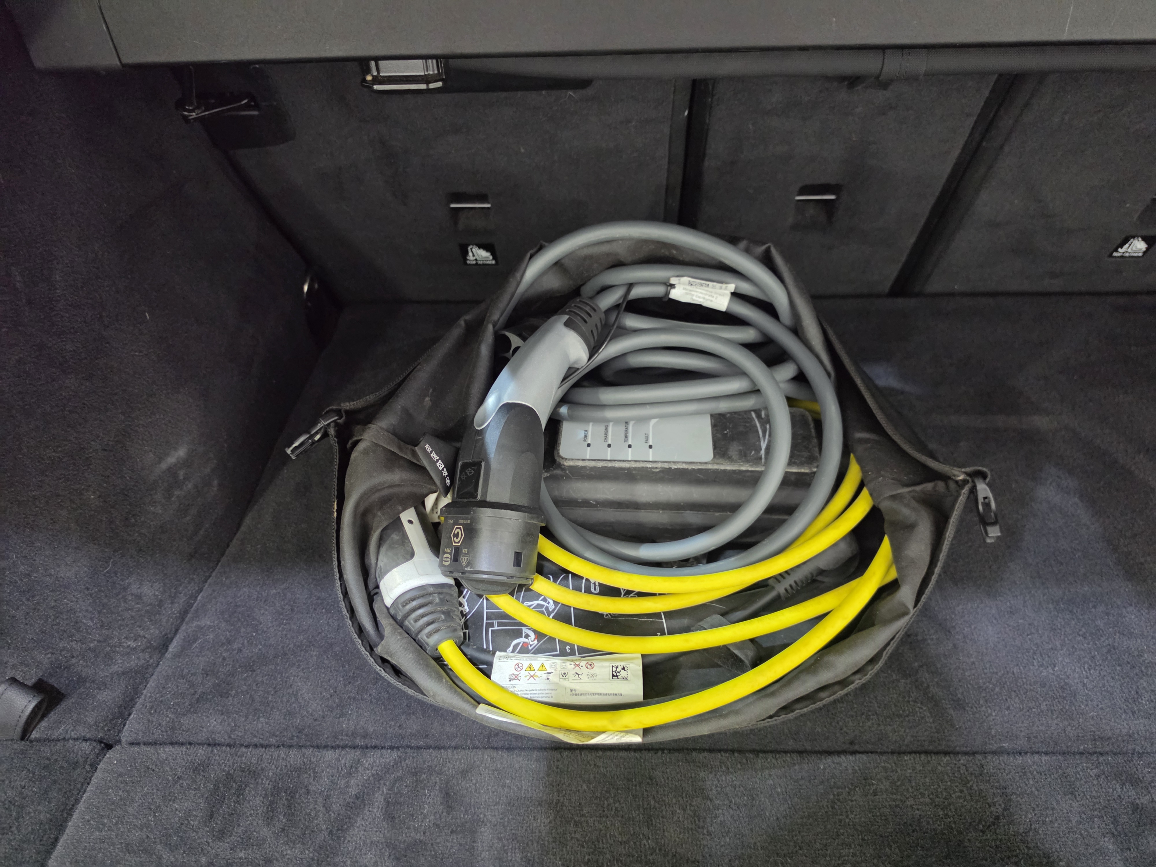 BMW 320e Plug-In Hybrid M-Sport 17
