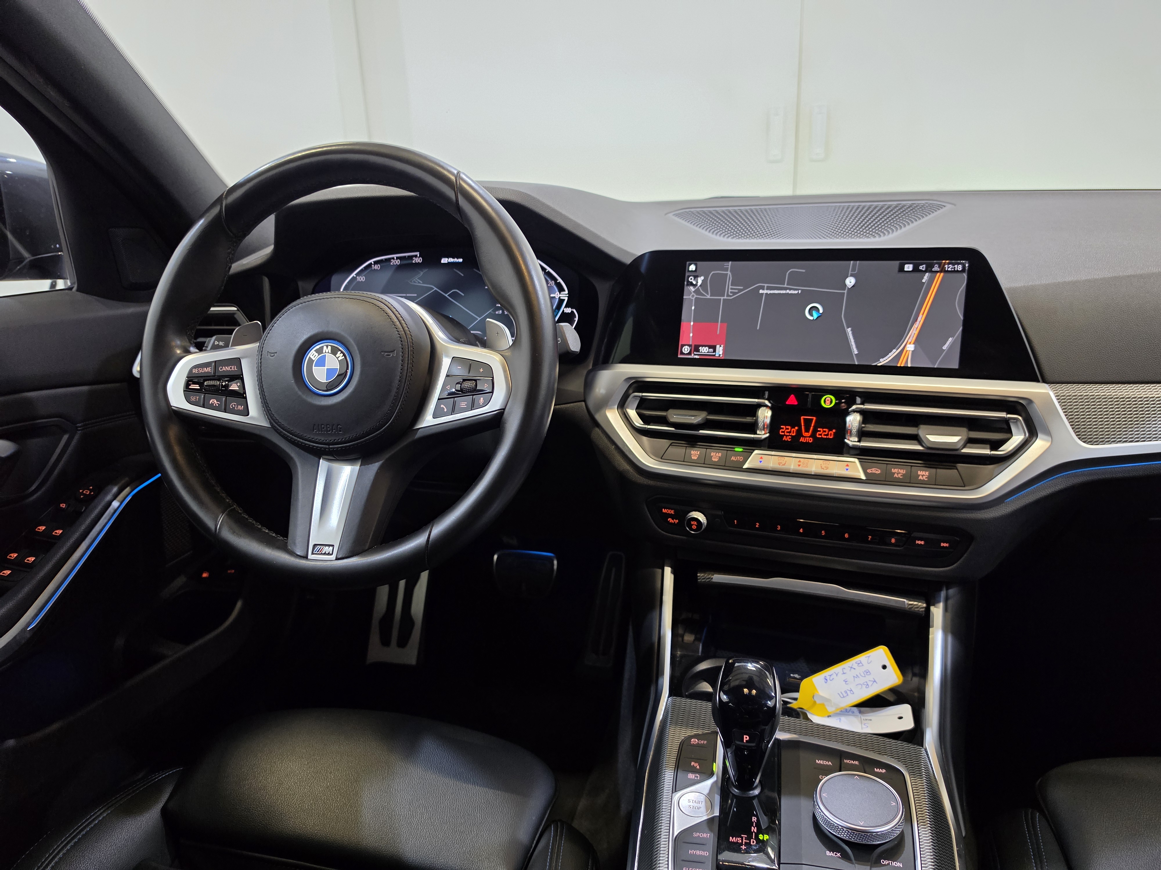 BMW 320e Plug-In Hybrid M-Sport 9