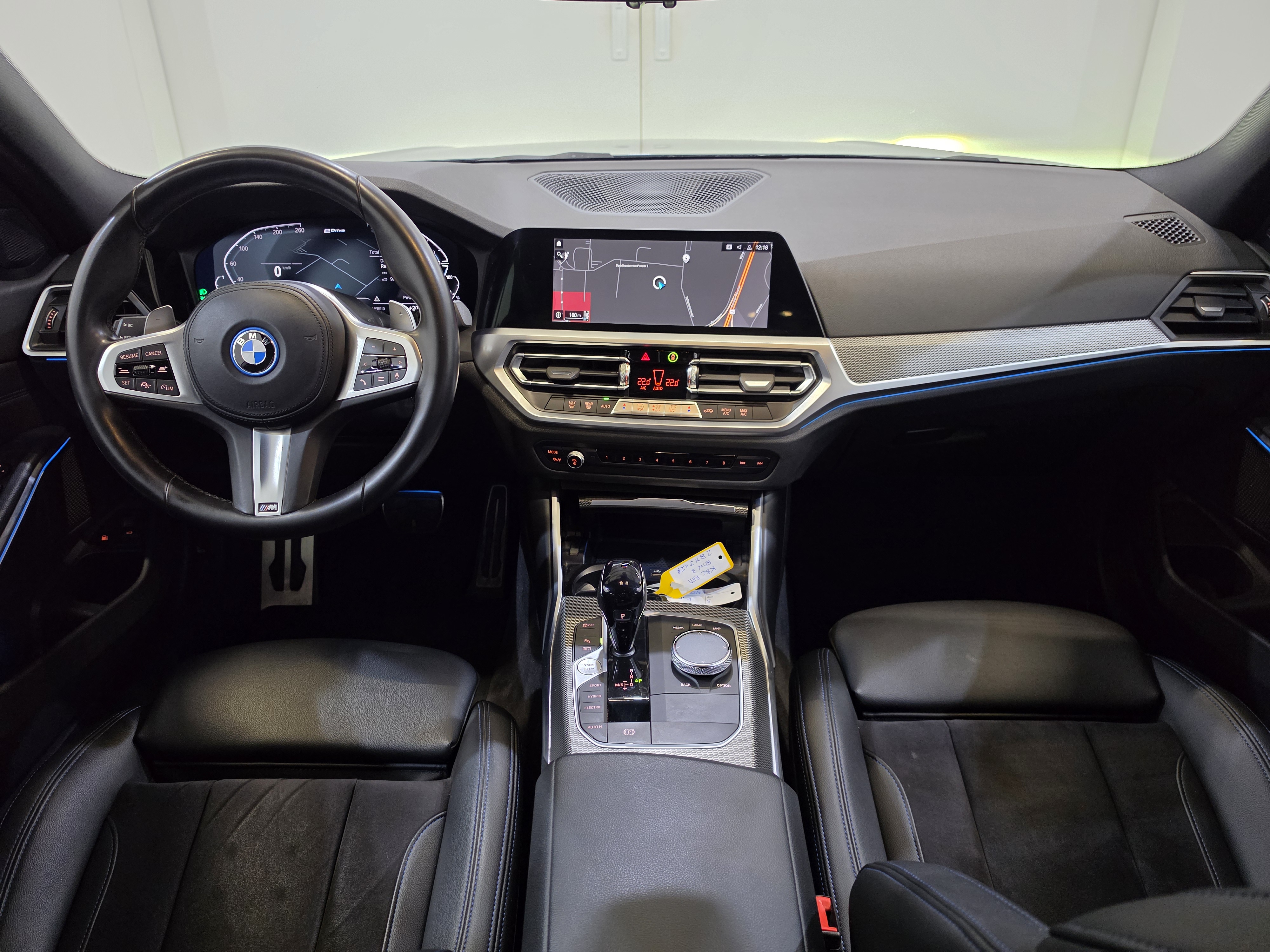 BMW 320e Plug-In Hybrid M-Sport 8