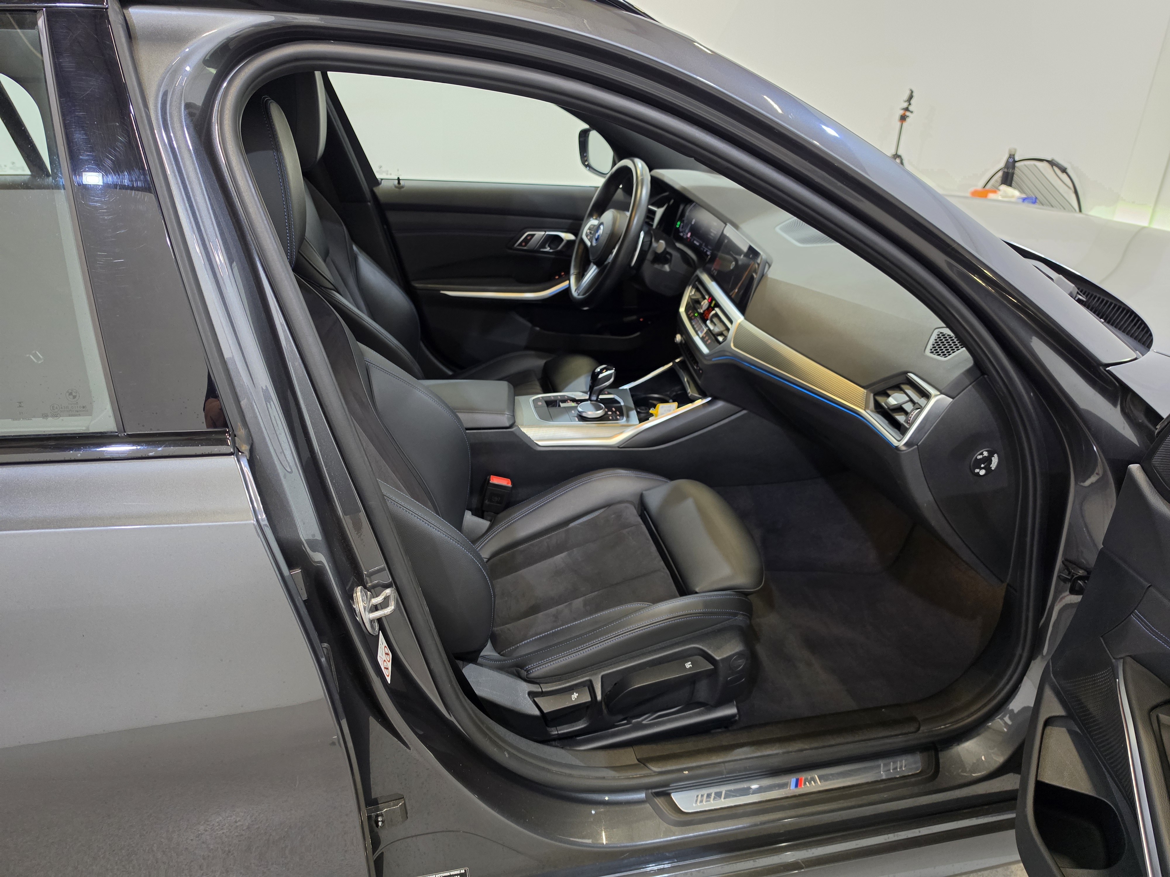 BMW 320e Plug-In Hybrid M-Sport 11
