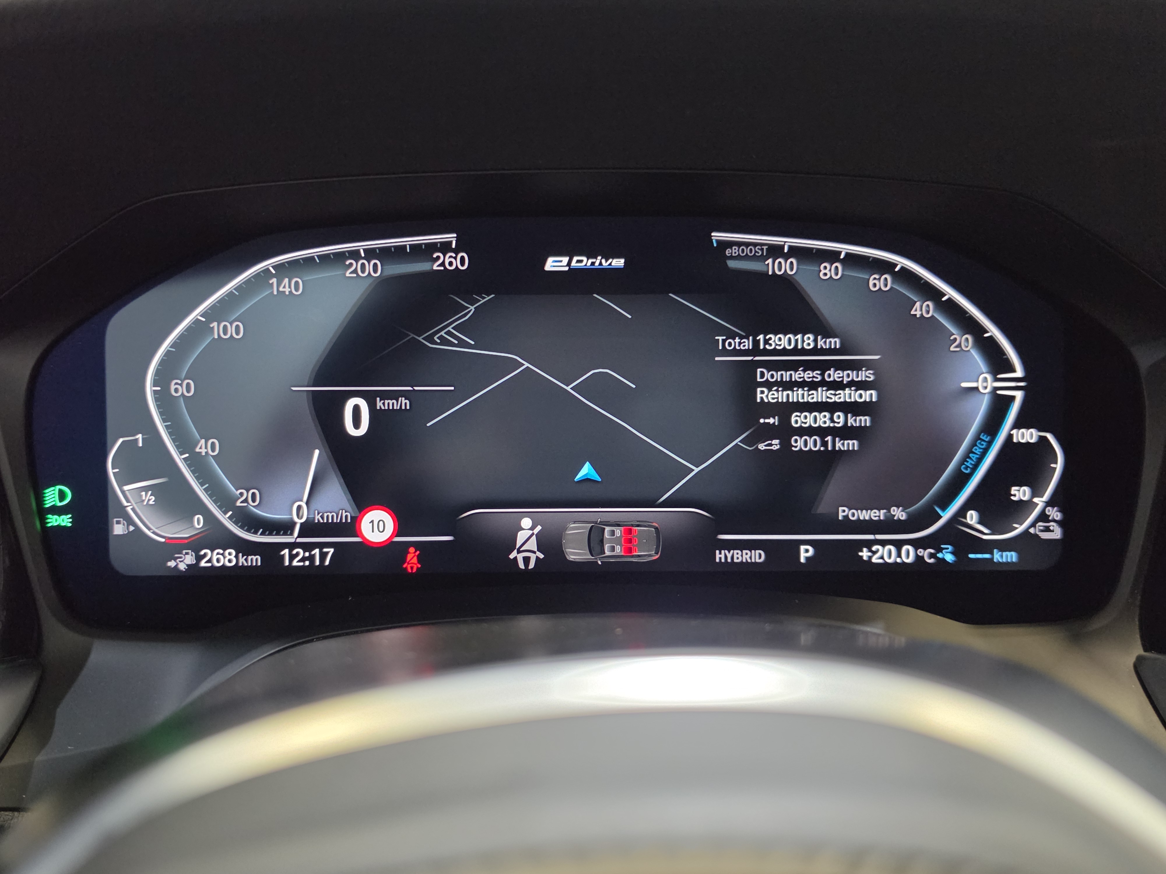 BMW 320e Plug-In Hybrid M-Sport 21
