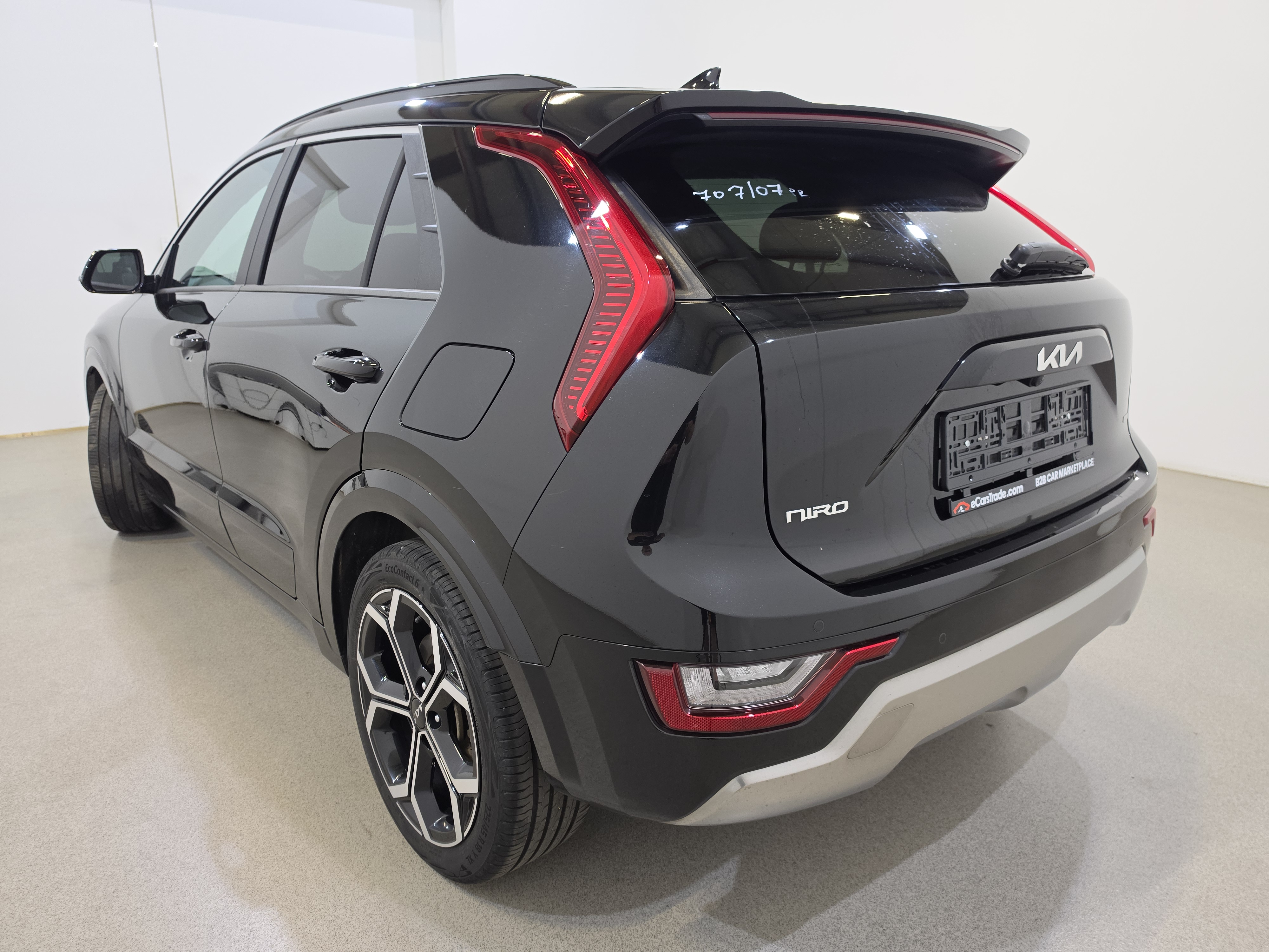 Kia Niro 1.6 GDI Hybrid Premium 6